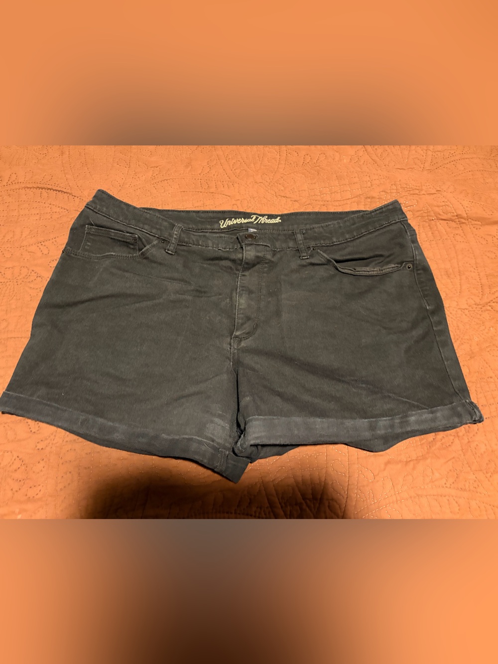 Universal Thread Black Women's Chino Shorts